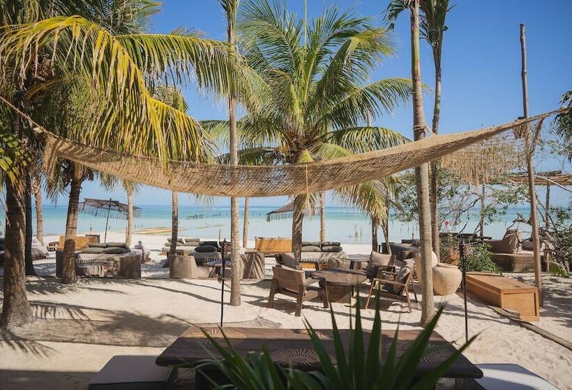 호텔 Nomade Holbox