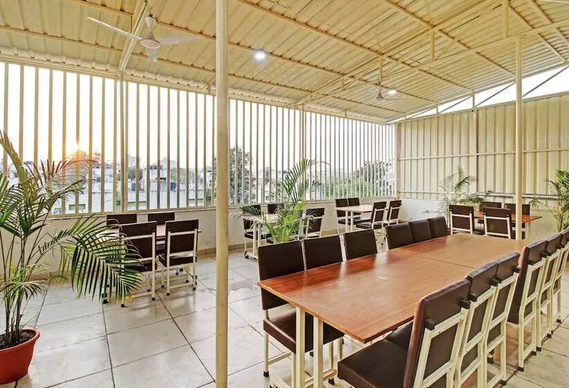 Hotelli Treebo Krishna Regency Isbt Bus Stop