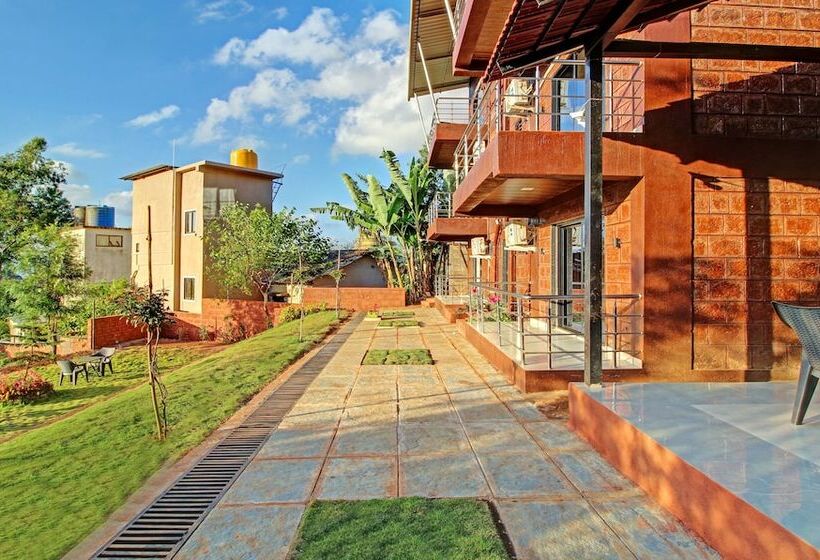 Hotel Treebo Raaya Regency