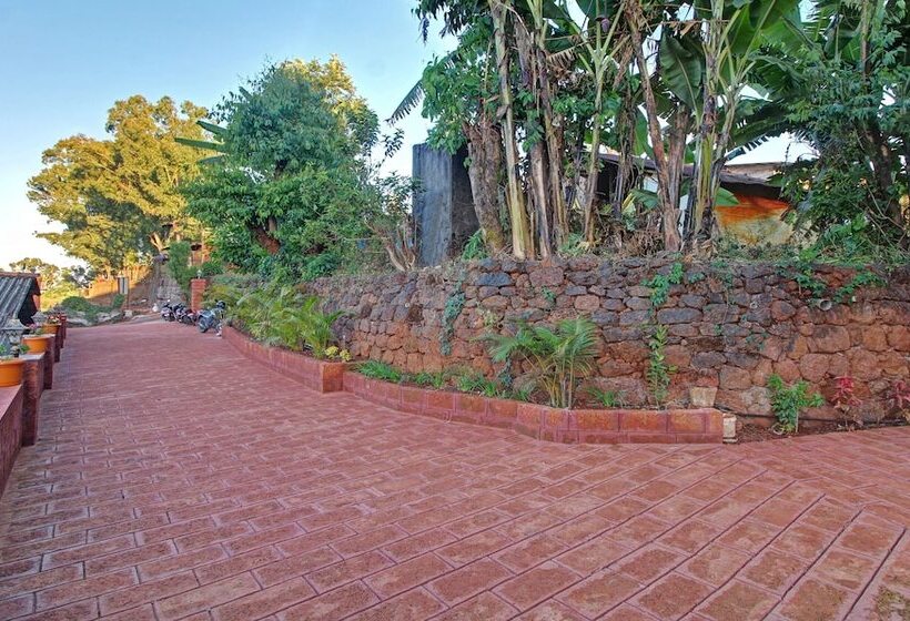 Hotel Treebo Raaya Regency