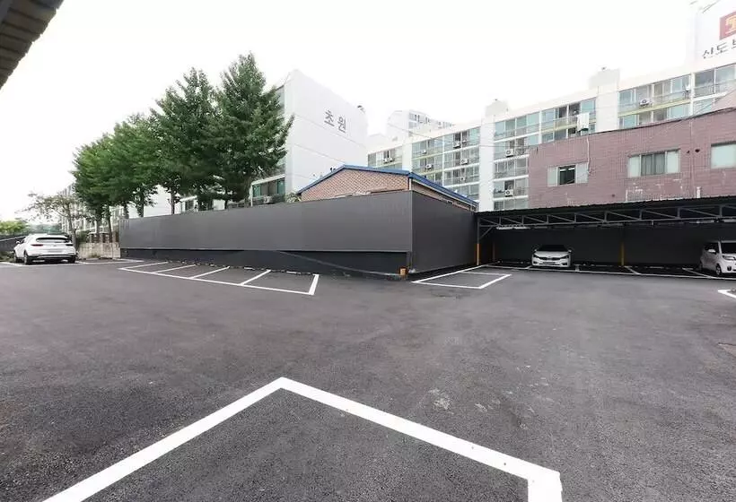 مُتل Cheonan Green Hill