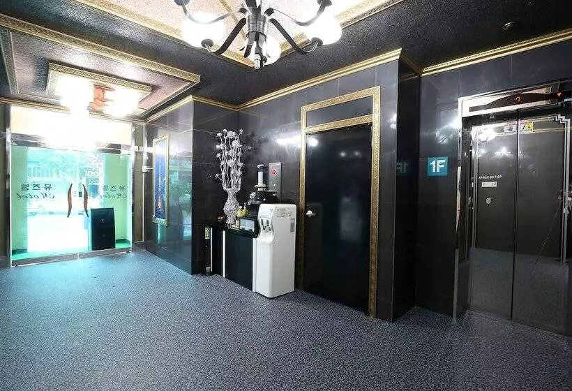 モーテル Cheongju Muze