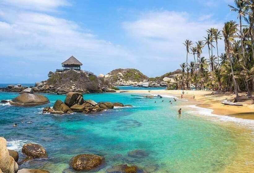 Rch Luxury Hotel & Pool