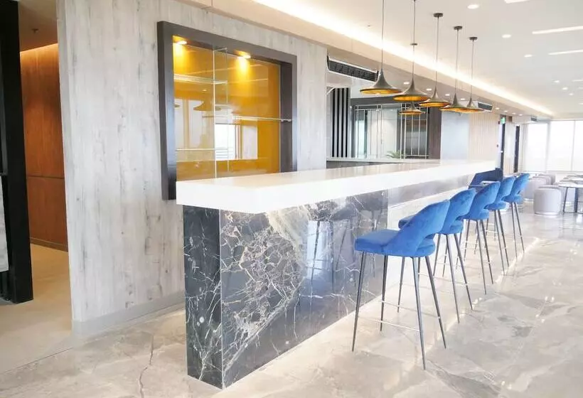 Sotogrande Hotel Katipunan