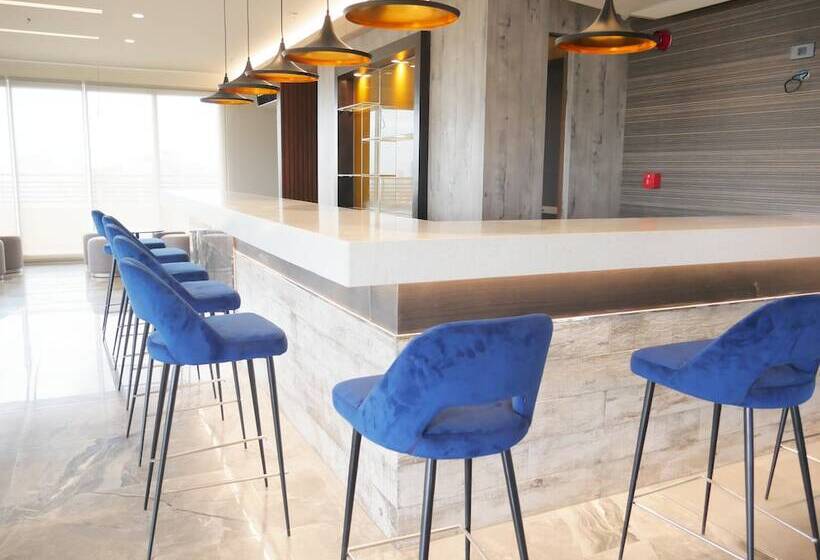 Sotogrande Hotel Katipunan