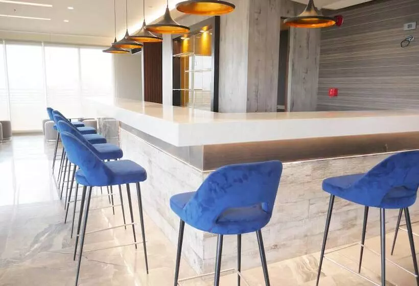 Sotogrande Hotel Katipunan