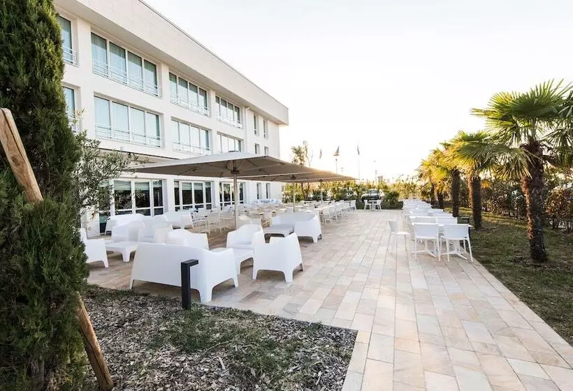 Westotel Tours Val De Loire