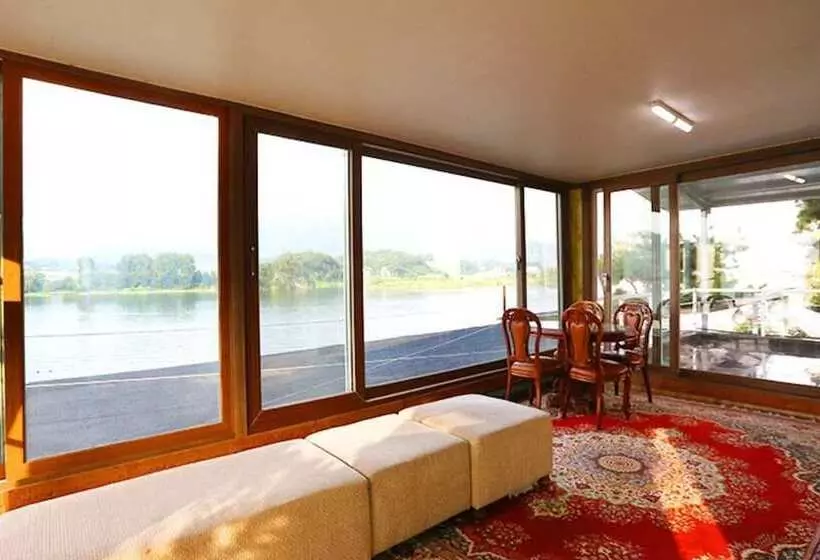 Yangpyeong Ganggaui Achim Pension