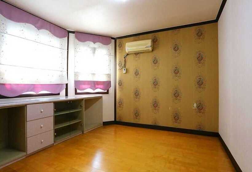 Yangpyeong Ganggaui Achim Pension