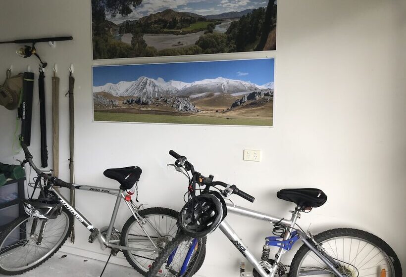 민박 Chateau Pritchard