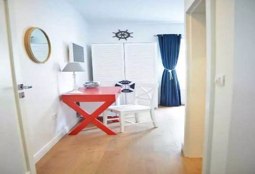 ベッドアンドブレックファースト Nautical Rooms Old Town