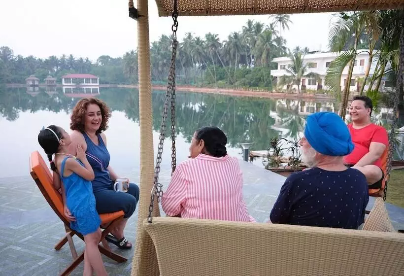 Aamiaismajoitus (B&B) Veda5 Wellness Retreat & Spa