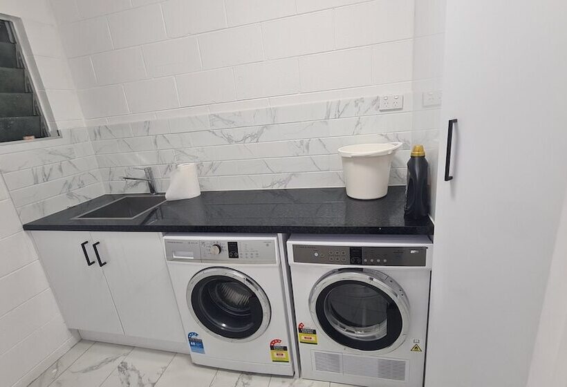 Emthree Seaside Apartments