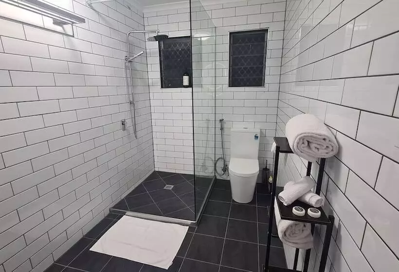 Emthree Seaside Apartments