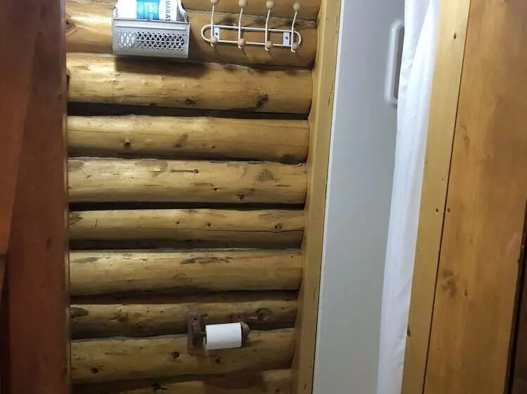 Hotelli Carlo Creek Cabins