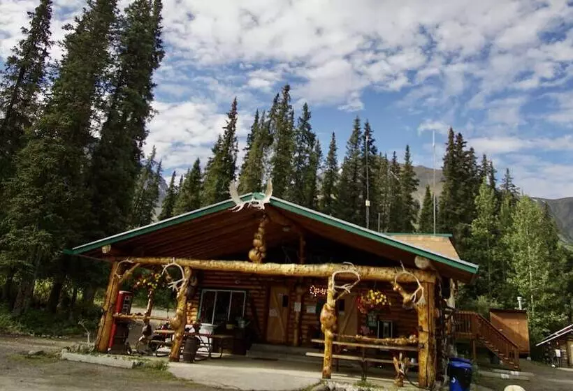 Hotelli Carlo Creek Cabins