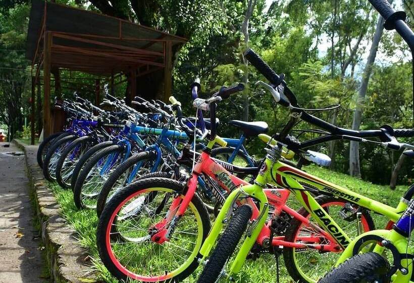 فندق Entre Pinos