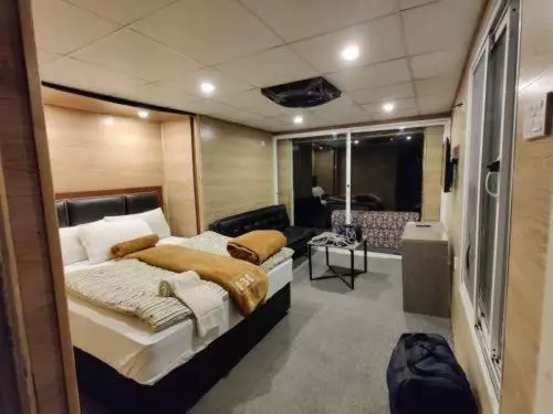 هتل Grapes Garden Resort Hunza