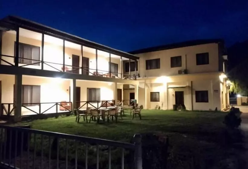 هتل The Guest House Hunza