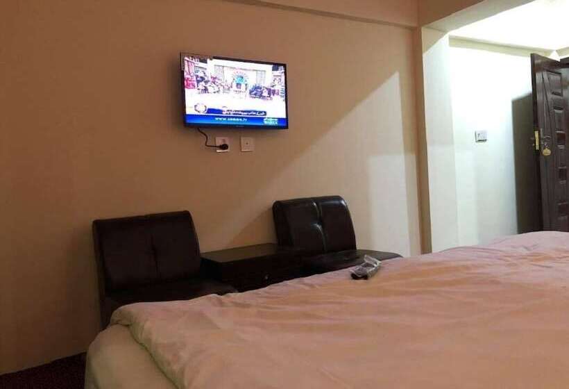 هتل Hunza White House