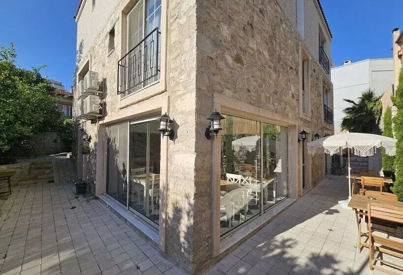 ホテル Kuğu Urla