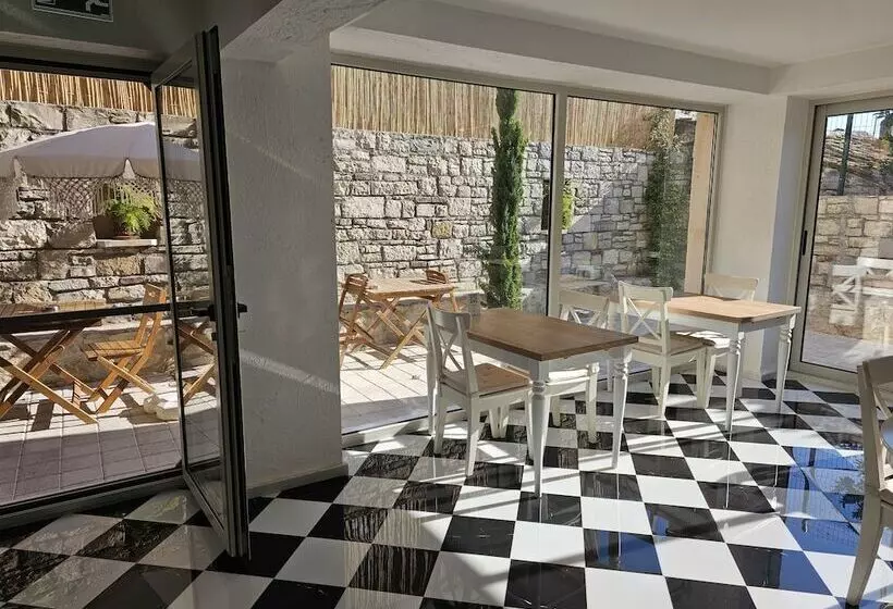 ホテル Kuğu Urla