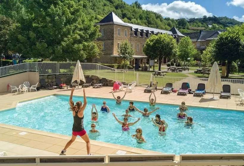 ホテル L Hôtel Des Bains   Salles La Source