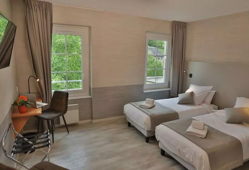 ホテル L Hôtel Des Bains   Salles La Source