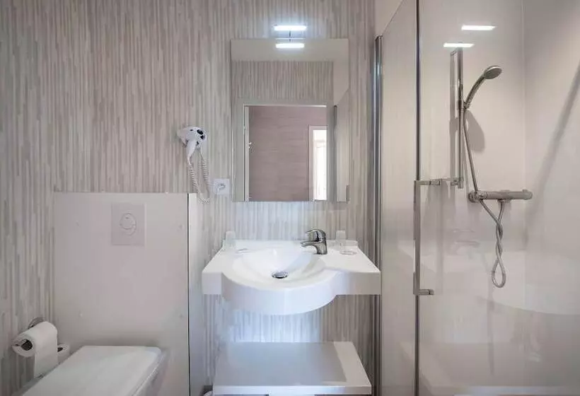 ホテル L Hôtel Des Bains   Salles La Source