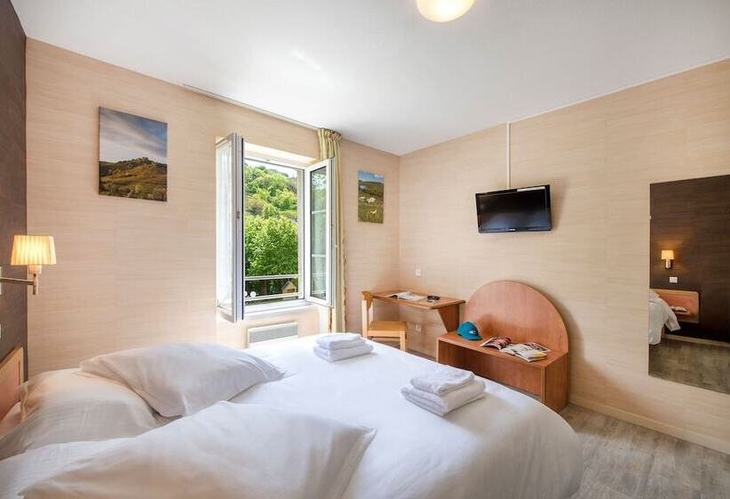 Hotel L Hôtel Des Bains   Salles La Source