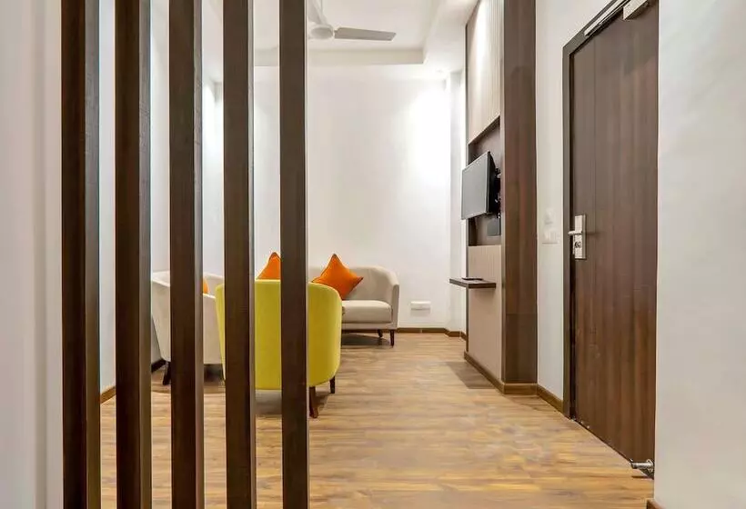 هتل Le Roi Lake View Koti