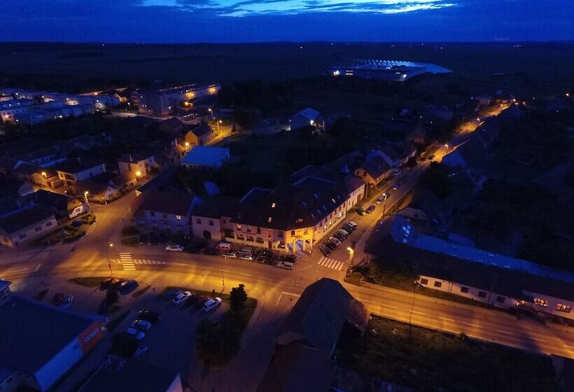 בית מלון כפרי N