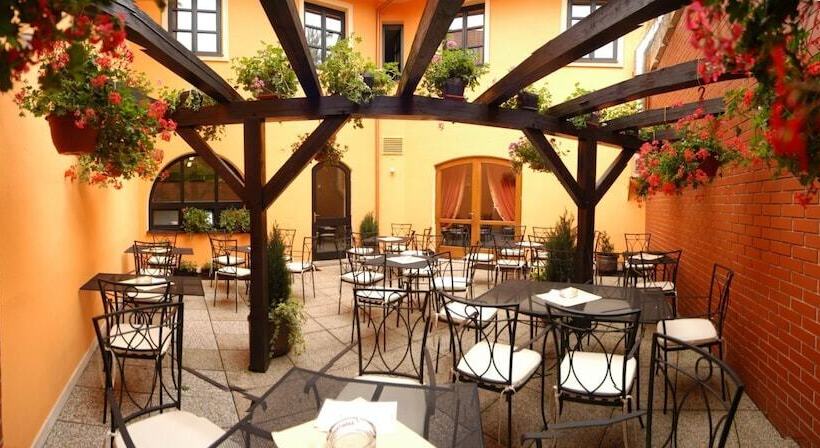 בית מלון כפרי N