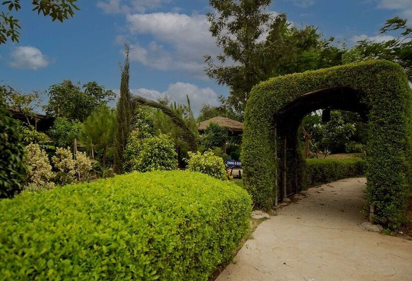 Hotel Omera Farms Rural By Blusalz