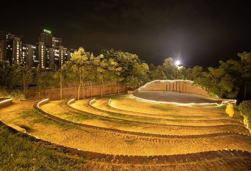 Hotel Omera Farms Rural By Blusalz