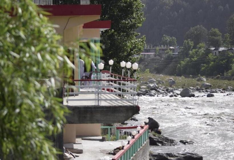 Saif Hotel And Restaurant