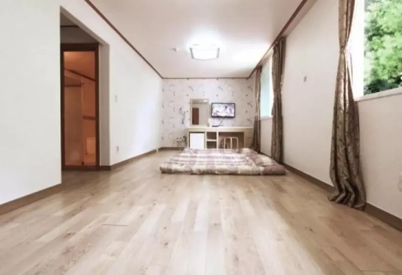 Inje Baekdam Sky House Pension