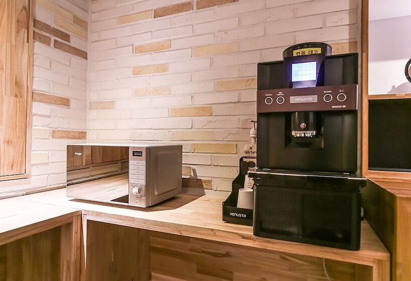 Motel Changwon Yonghodong Max