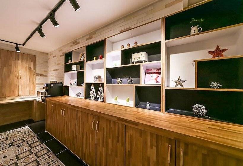 Motel Changwon Yonghodong Max