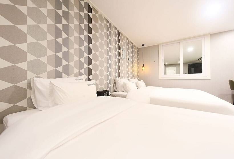 Motel Changwon Yonghodong Max