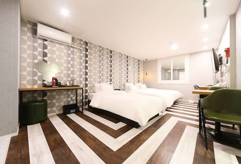 Motel Changwon Yonghodong Max