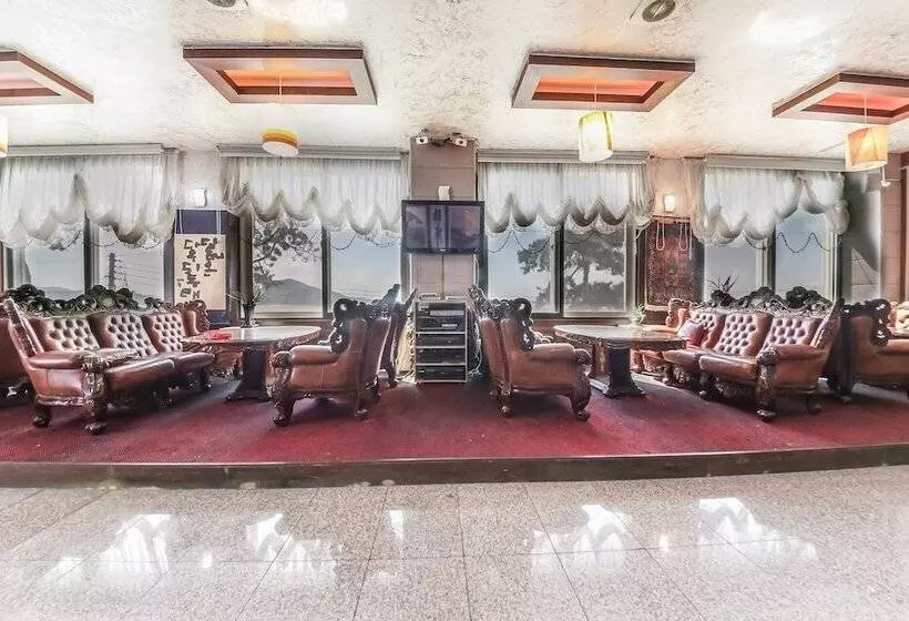 モーテル Muan Beach