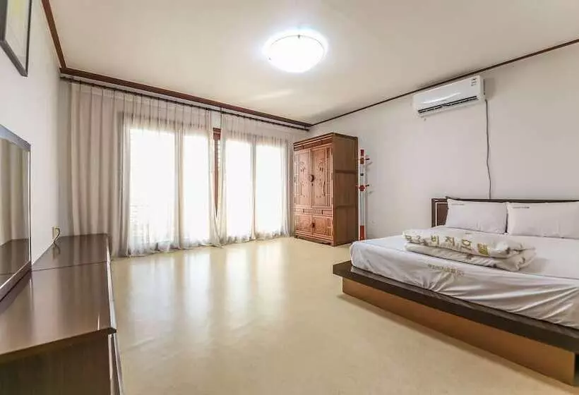 モーテル Muan Beach