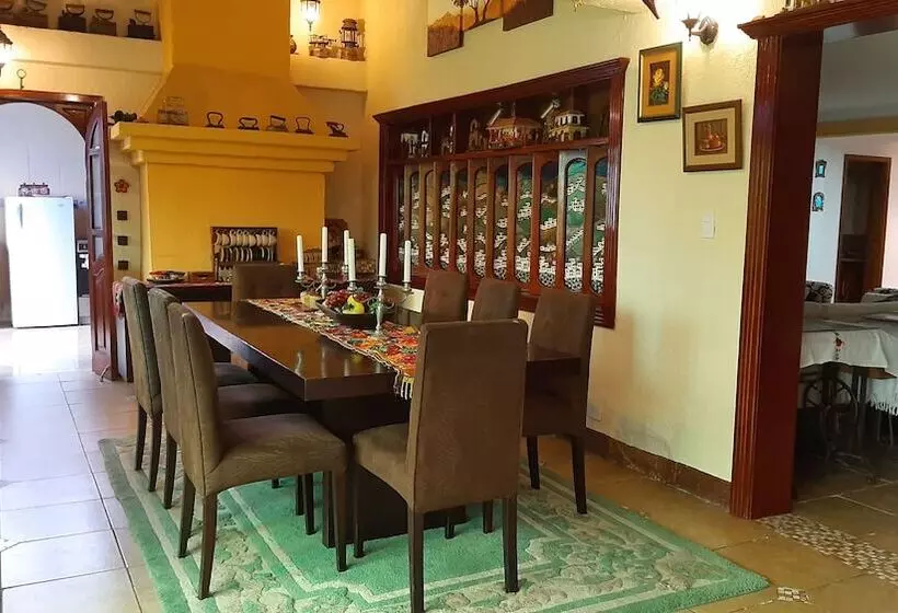 Majatalo Amaguaña Luxury Country House