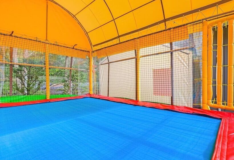 פנסיון Gapyeong Ddobagi Pet & Spa Glamping