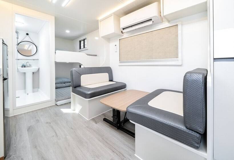 פנסיון Gapyeong Ddobagi Pet & Spa Glamping