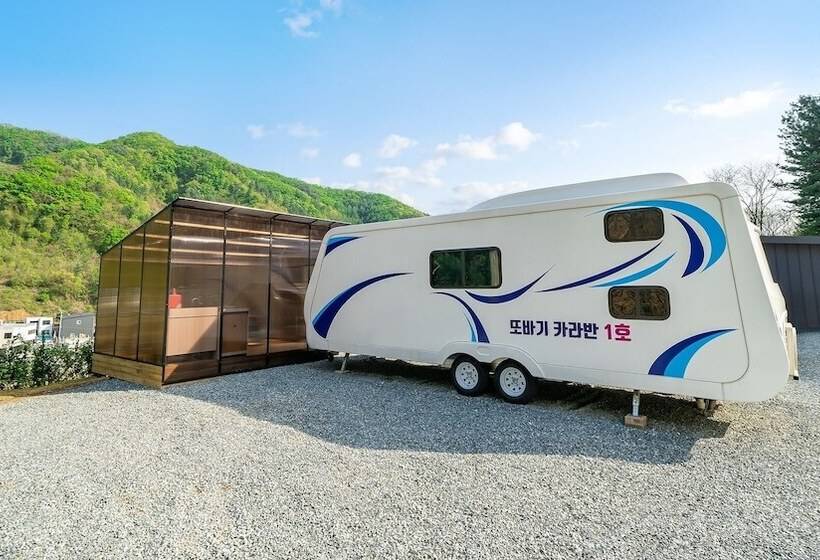 פנסיון Gapyeong Ddobagi Pet & Spa Glamping