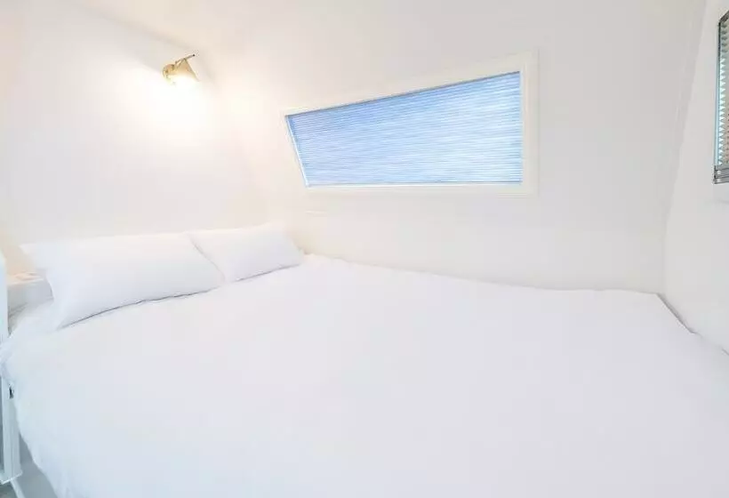 Majatalo Gapyeong Ddobagi Pet & Spa Glamping