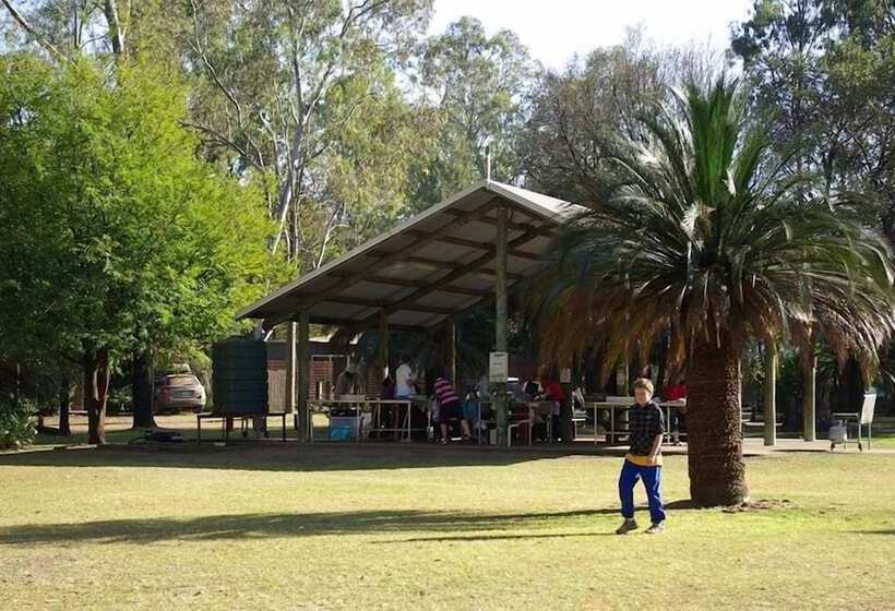 אתר נופש Big4 Breeze Holiday Parks   Carnarvon Gorge