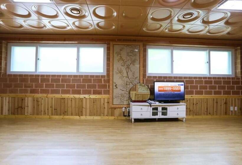 Seongju Gaya Hwangto Pension